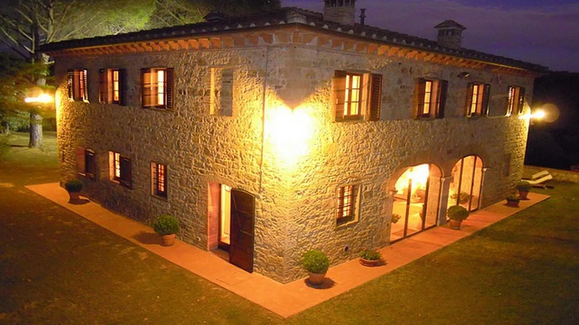 Podere Lucignano Secondo Agriturismo Gaiole in Chianti 0*,  Italy
